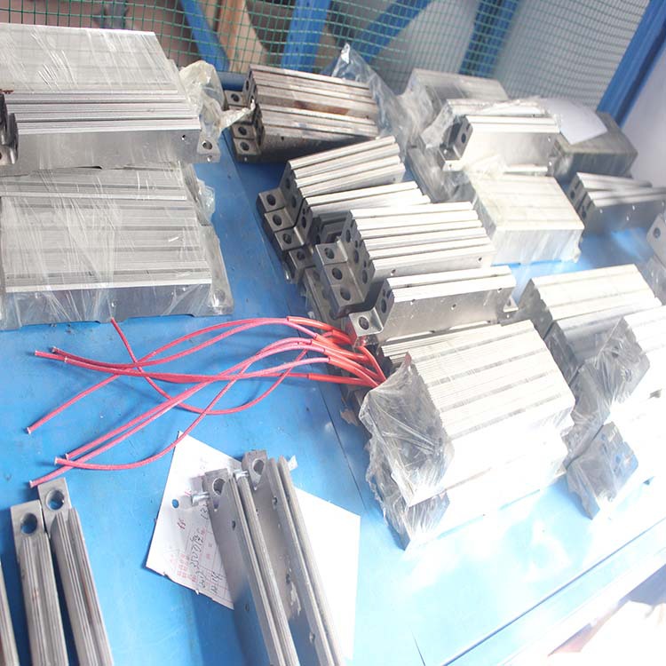 8kg 250 枕式包装机 250 低刀座 130*20*34mm 1.
