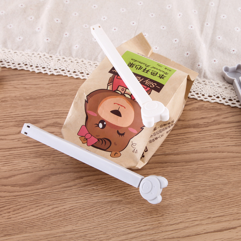 Plastic Japanese Bear Sealing Clip High Quality Thickened Sealing Clip Tea Snack Bag Clip Sealing Rods 0755-2