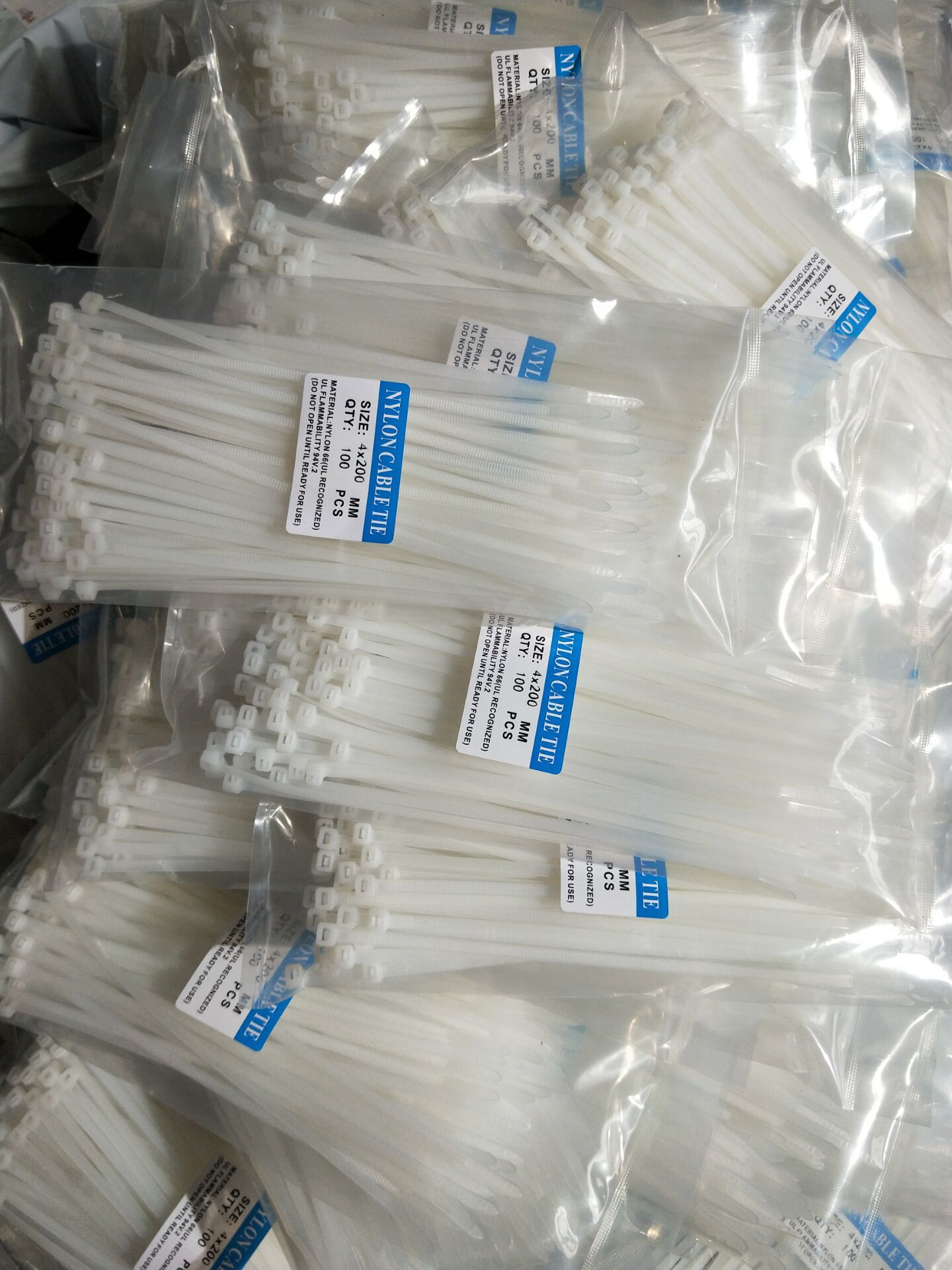 厂家直销尼龙扎带4*200mm束线带困扎捆绑带100条/包装