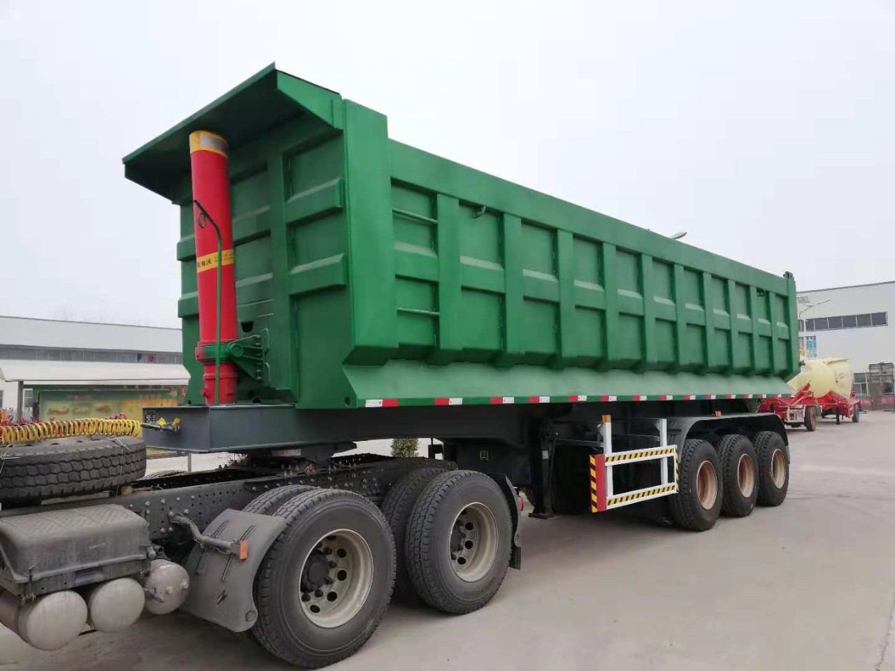 u型后翻自卸半挂车