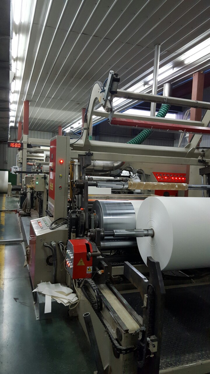 食品级出口卷筒口杯纸碗淋膜纸牛卡牛皮打包盒包装纸