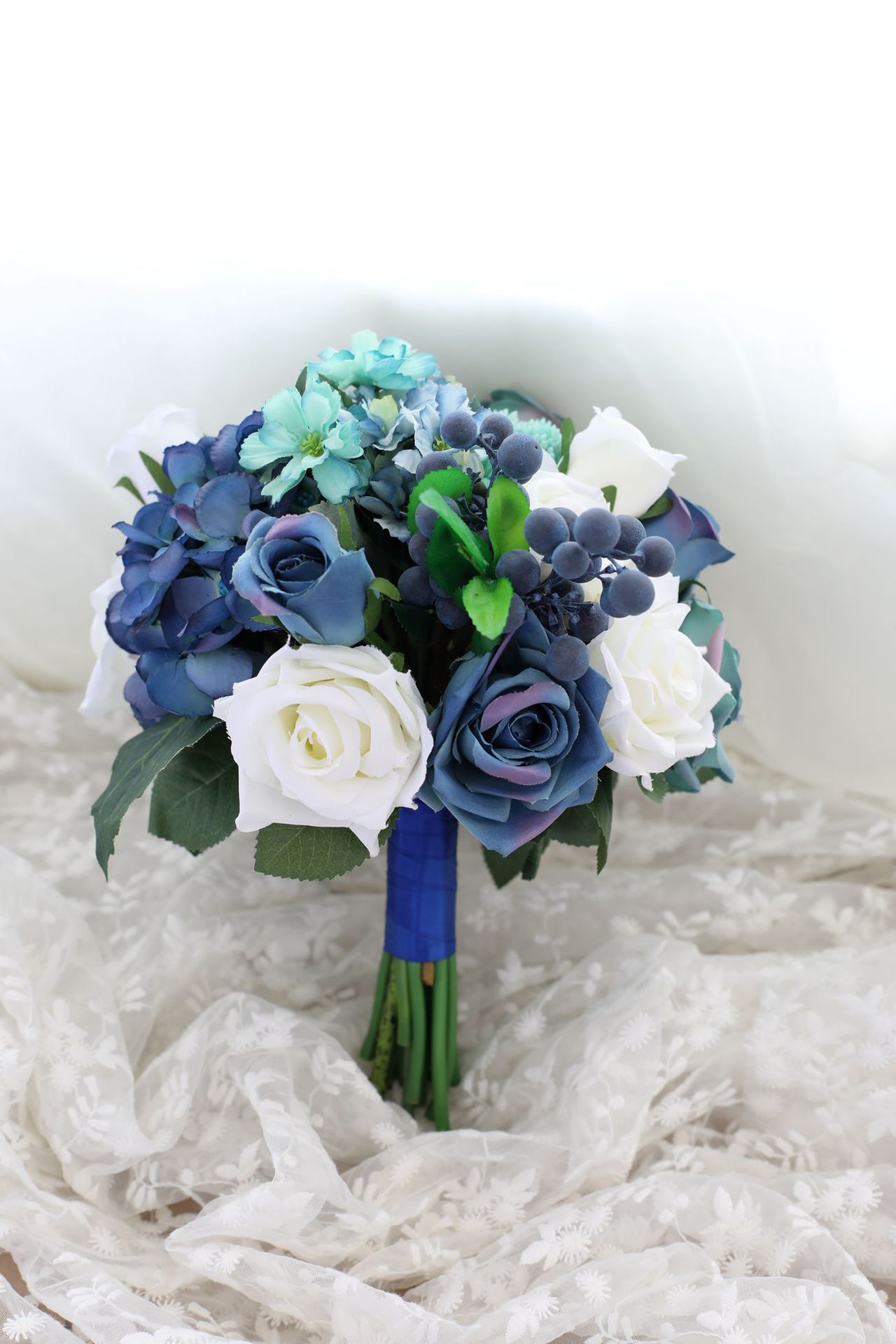新款韩式新娘手捧花蓝色玫瑰花仿真花结婚影楼拍照新娘手捧花
