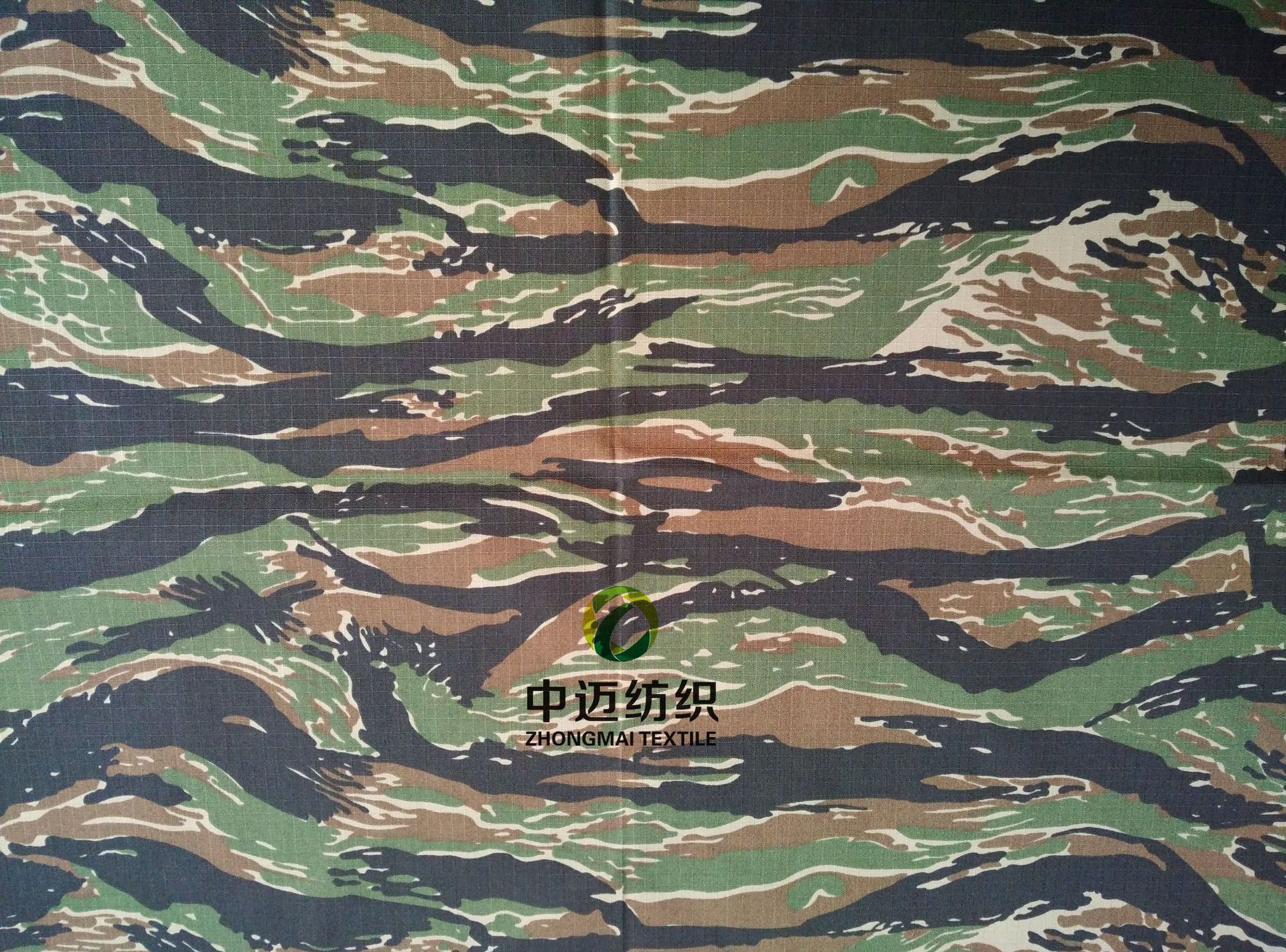 横纹蝌蚪绿虎纹迷彩印花rip-stop六分格抗撕裂耐摩擦21*16/110*52