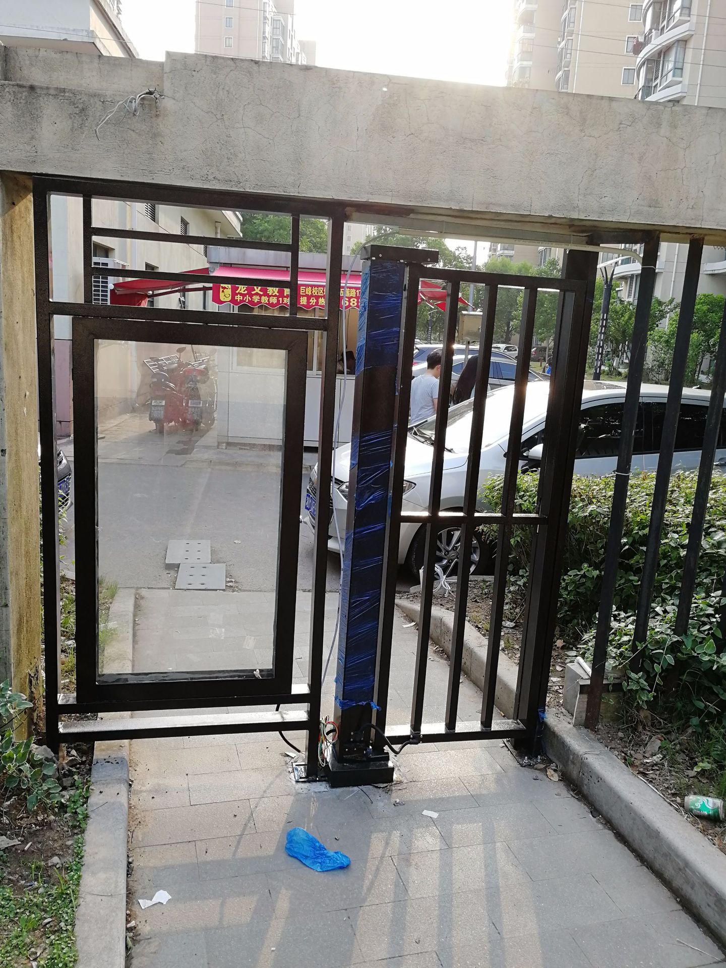 人行通道闸 小区人行通道门 智慧社区广告门 出入口电控通道闸