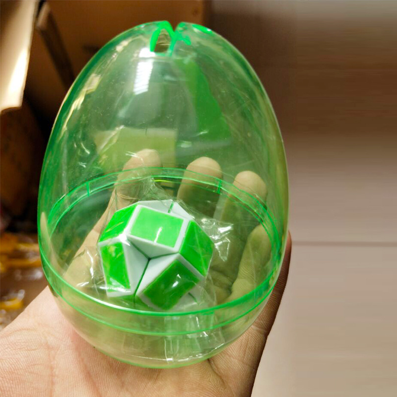 厂家直销扭蛋机游乐机专用70mm金蛋壳 存钱罐发条包装弹力球批发