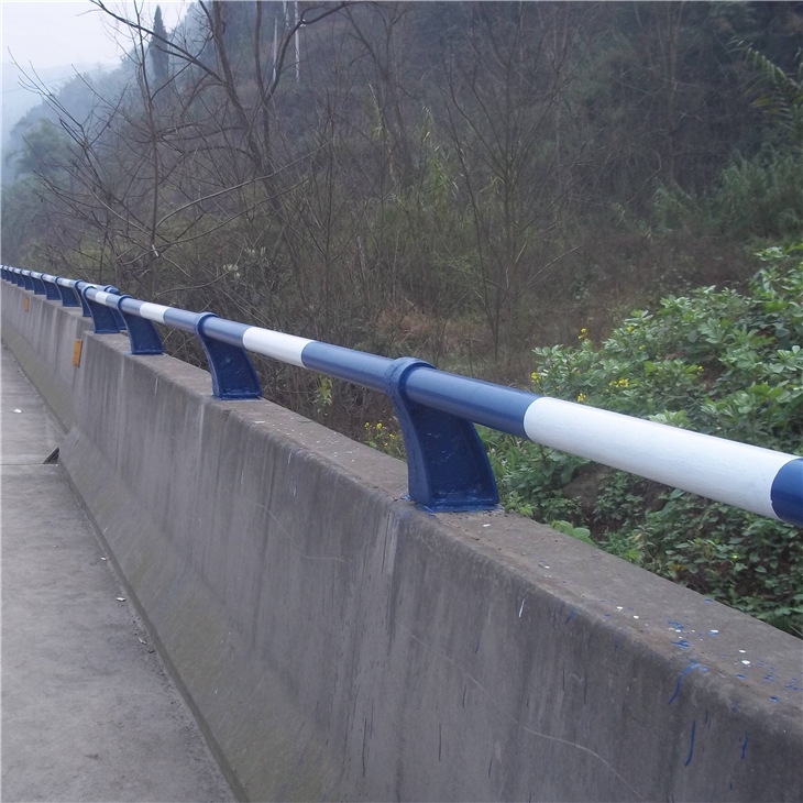 桥梁护栏支架桥梁护栏立柱城市桥梁护栏高速公路桥梁护栏厂家加工定制