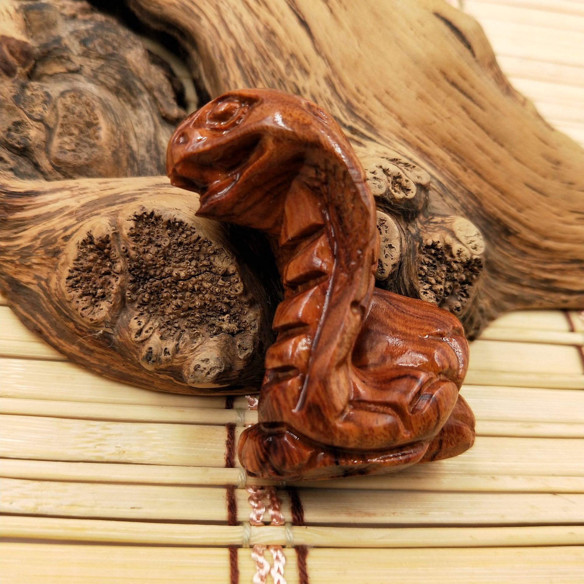 木质工艺品 手把件 生肖蛇 紫光檀 绿檀