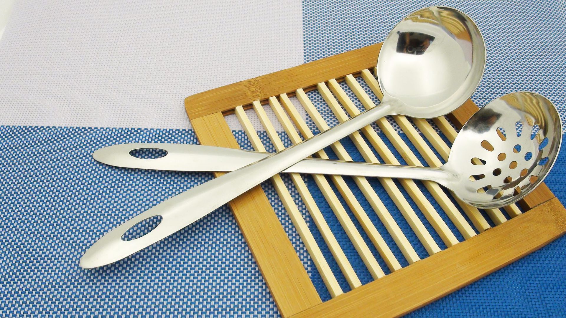 不锈钢无磁光柄汤壳 家用厨房烹饪勺 食堂餐厅打饭勺汤勺漏勺批发