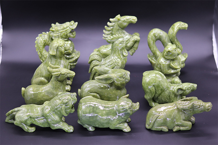 天然南玉十二生肖摆件工艺品猪狗牛羊龙马蛇猴兔鼠虎鸡风水玉雕设