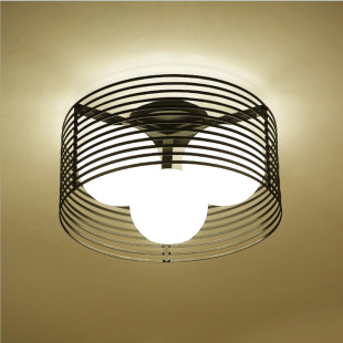 北欧现代简约个性创意餐厅书房儿童房卧室玄关铁艺三头led吸顶灯