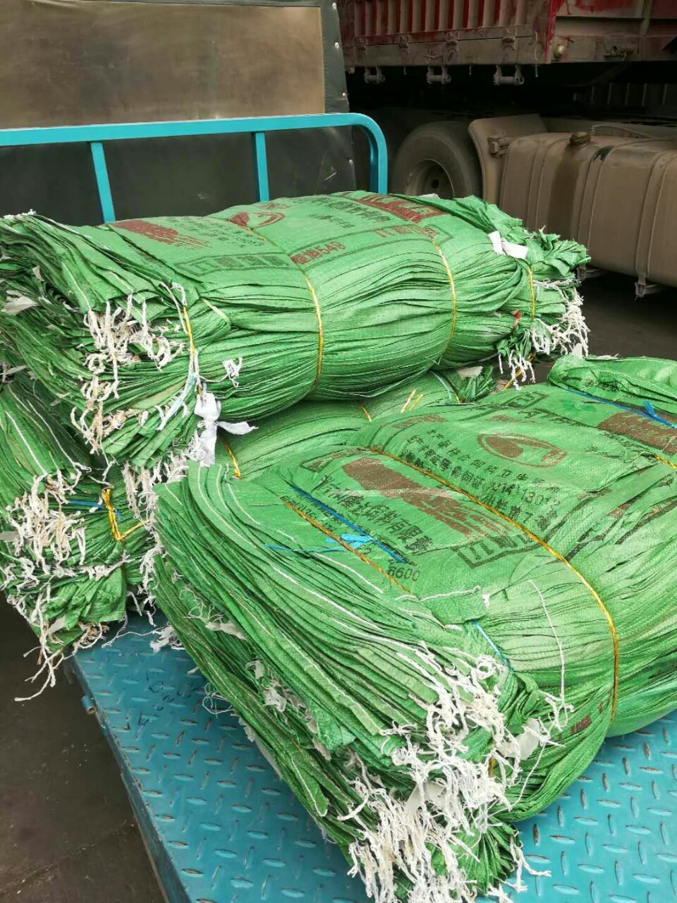 鹏成塑料编织袋厂家直销二手饲料袋不覆腹膜透气60*100cm粮食袋