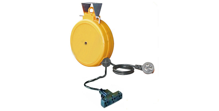 新品自动伸缩电源线盘自动回线卷线器带插座插排3米6米电鼓拖线板