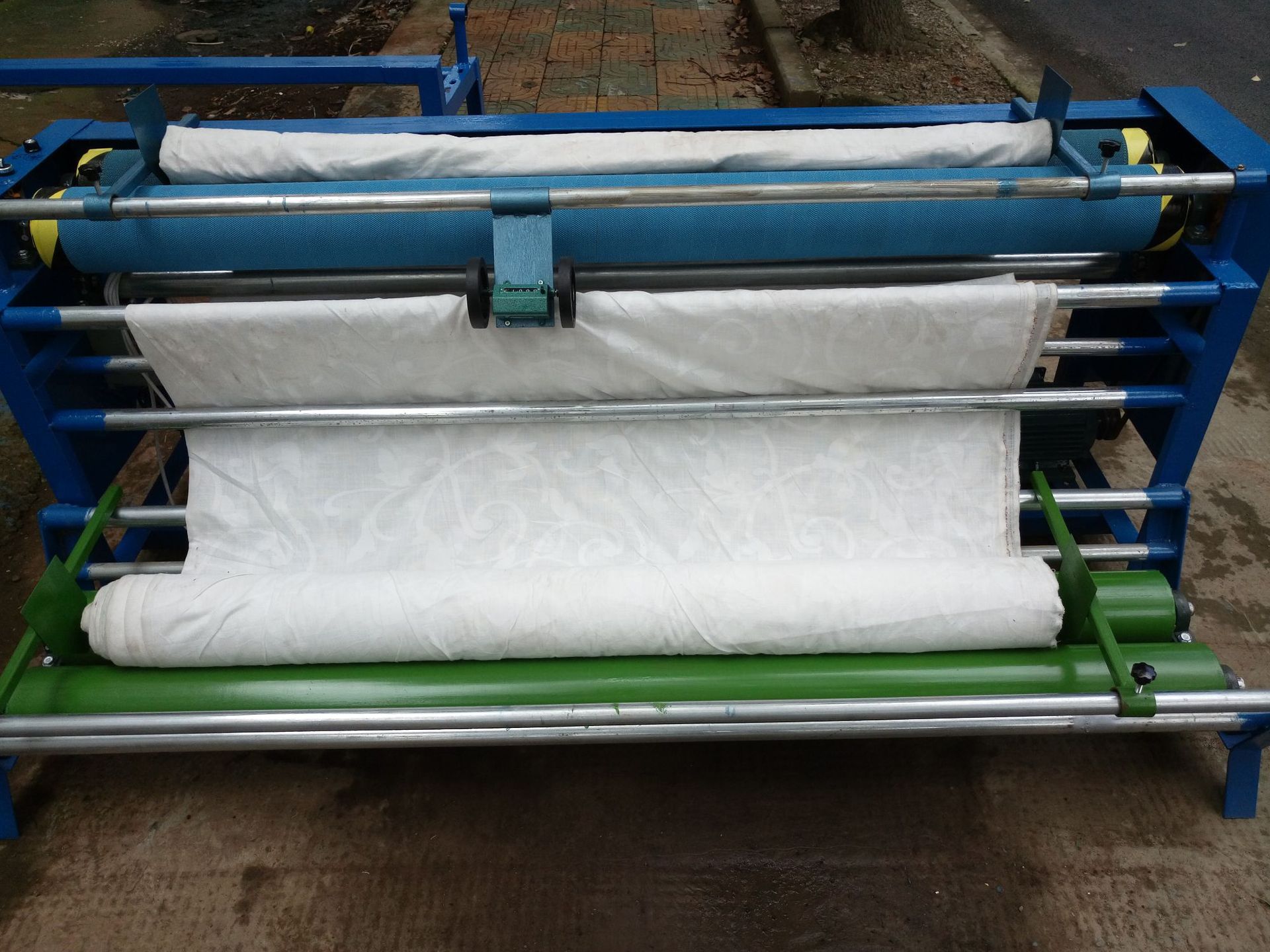 卷布机 打卷机 跑码机 小型分卷机 面料分卷机 自动卷布机