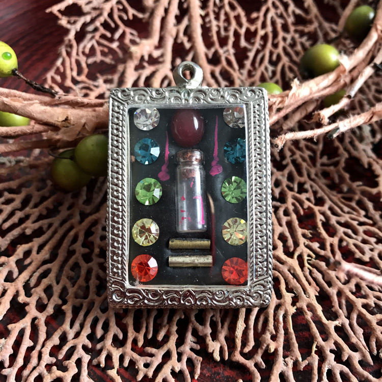 舍玛商贸2556白衣法师阿赞维拉贴蝶仙人缘异性缘包邮泰国佛牌