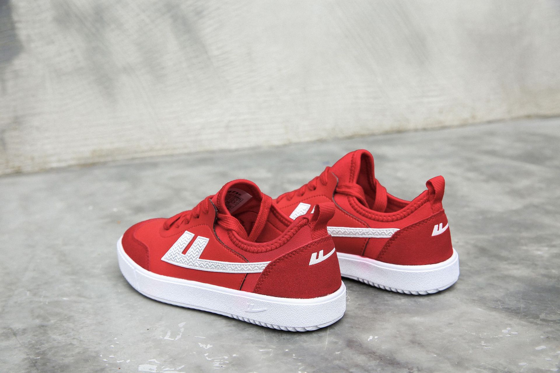 回力春秋款慢跑运动鞋 情侣经典休闲板鞋回力运动鞋089