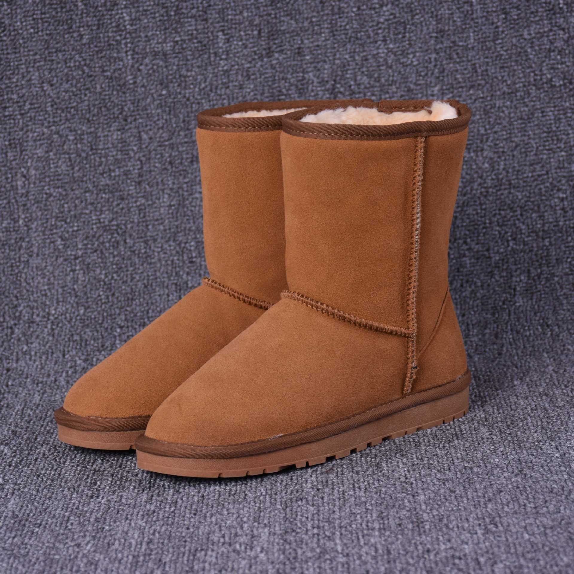 厂家直销 5825中筒雪地靴 平底舒适女鞋子 牛筋底大码男 保暖棉靴