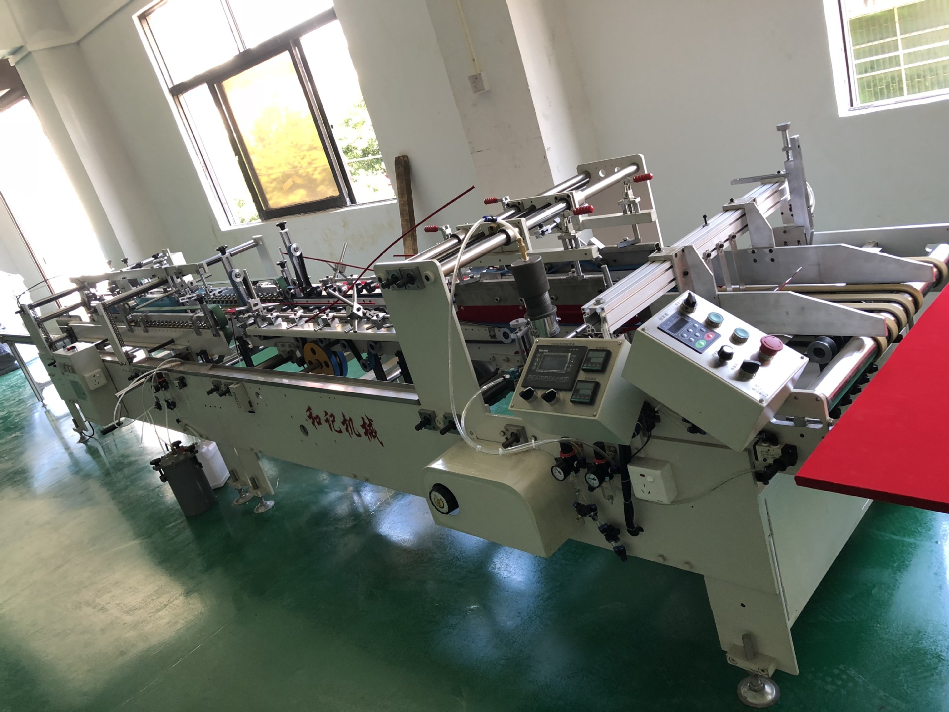 福建胶盒机 pvc茶叶盒糊盒机 全自动pet透明塑料盒粘盒机厂家批发