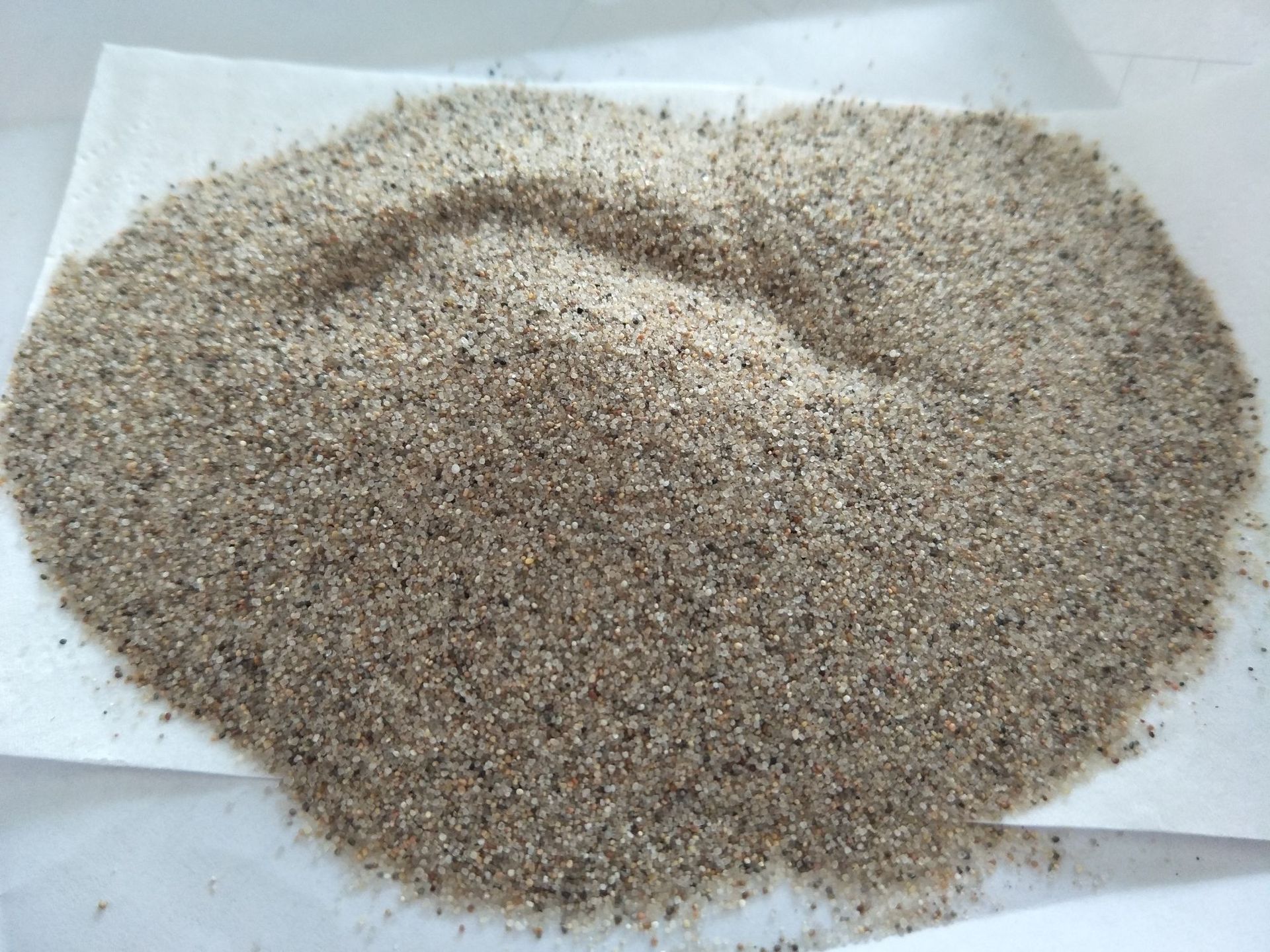 沙漠沙水洗沙漠沙擦洗砂钻井压裂砂30504070目圆粒沙漠沙