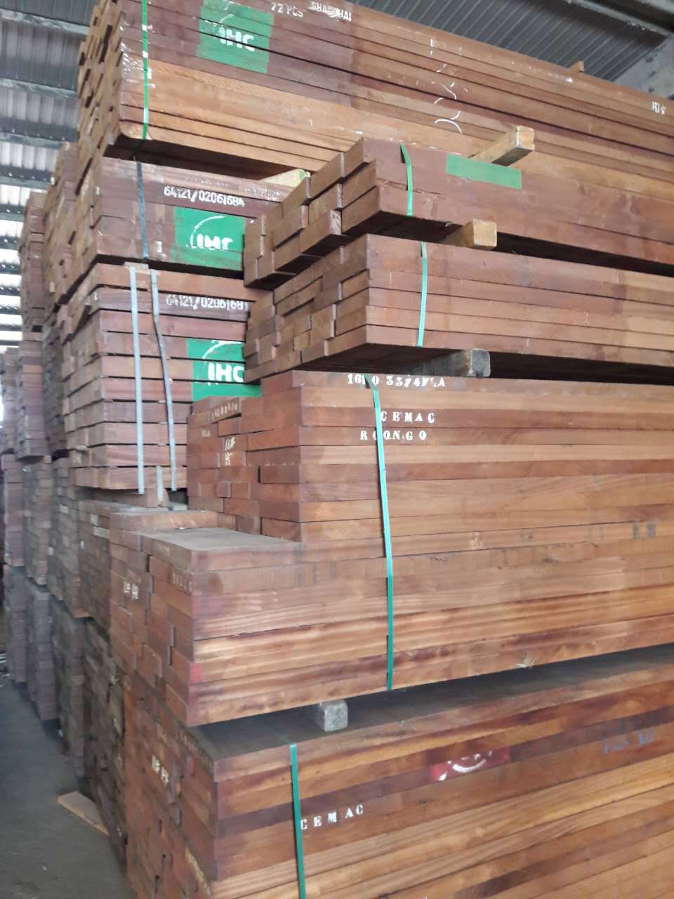 厂家直销非洲沙比利烘干板材,木板材,家具料,楼梯料等木材