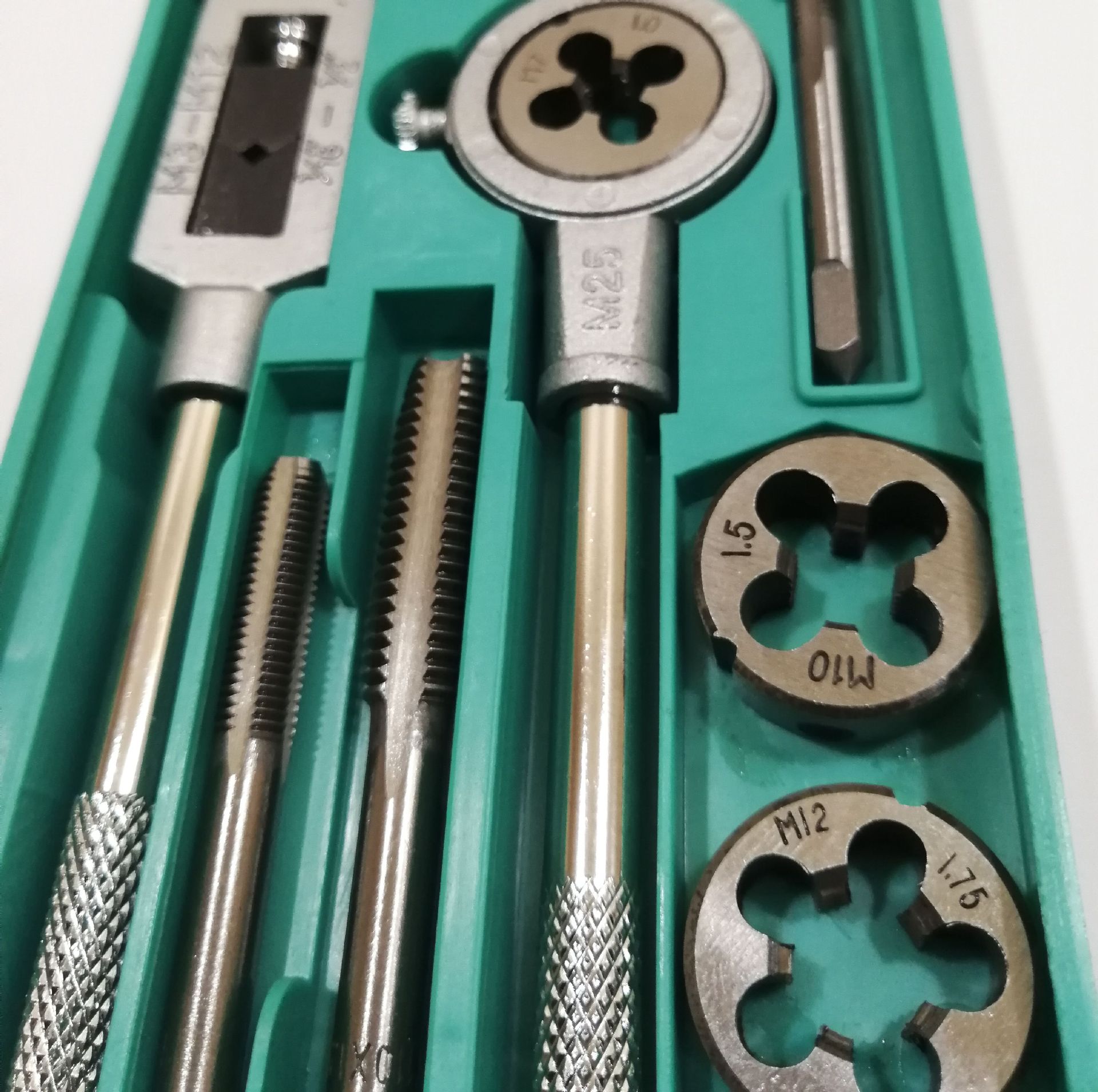 厂家直销12pc丝锥板牙套装 12件套丝锥板牙组套 手用丝锥组合工具