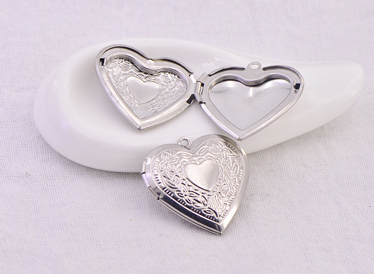 桃心形吊坠情侣纪念品项链相片盒不锈钢爱心相盒项链吊坠饰品配件