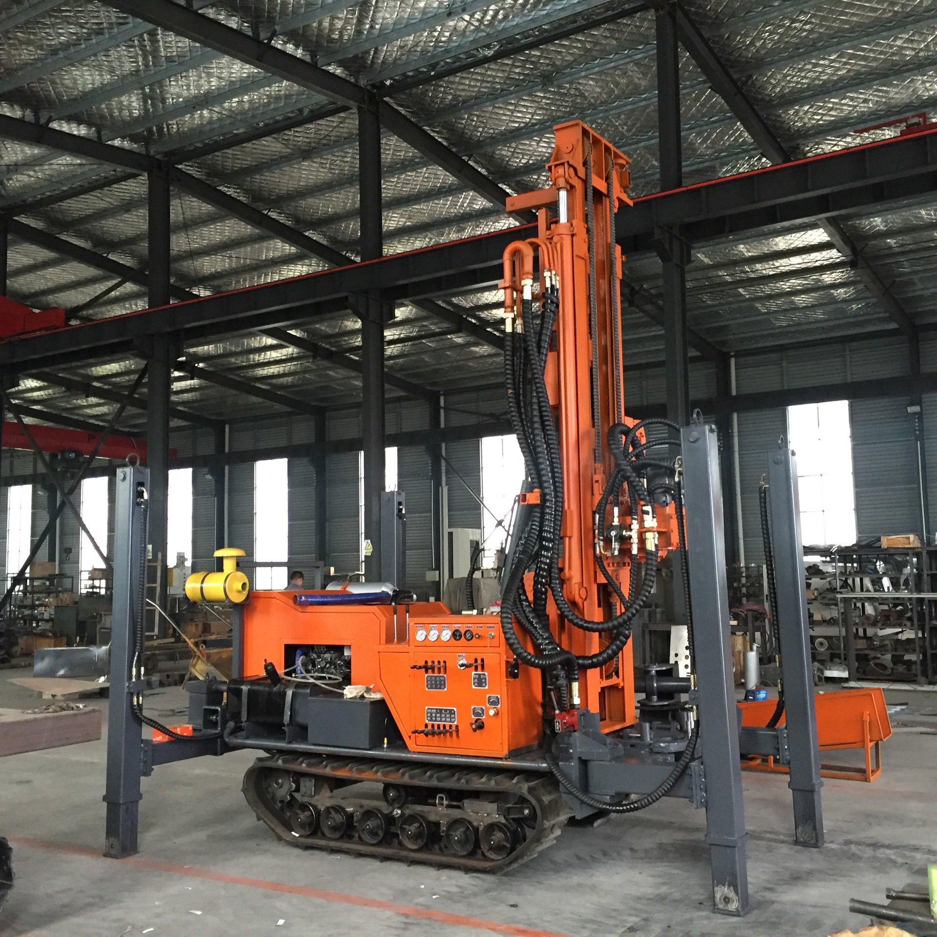 临沂钻井机直销qy-200气动水井钻机气动打井机 200米履带钻机