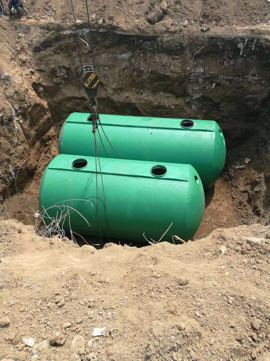 厂家定做化粪池水泥化粪池玻璃钢化粪池50立方1到100立方化粪池