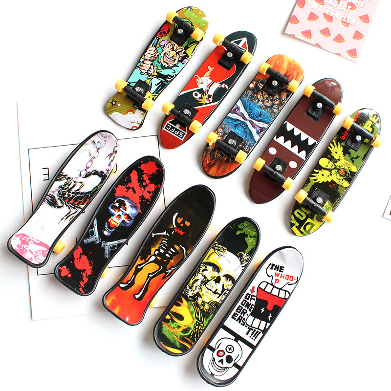 Mini Finger Skateboard Popular Mini Desktop Fingertip Skateboard Children's Educational Stall Small Rocker Toy Hot Sale