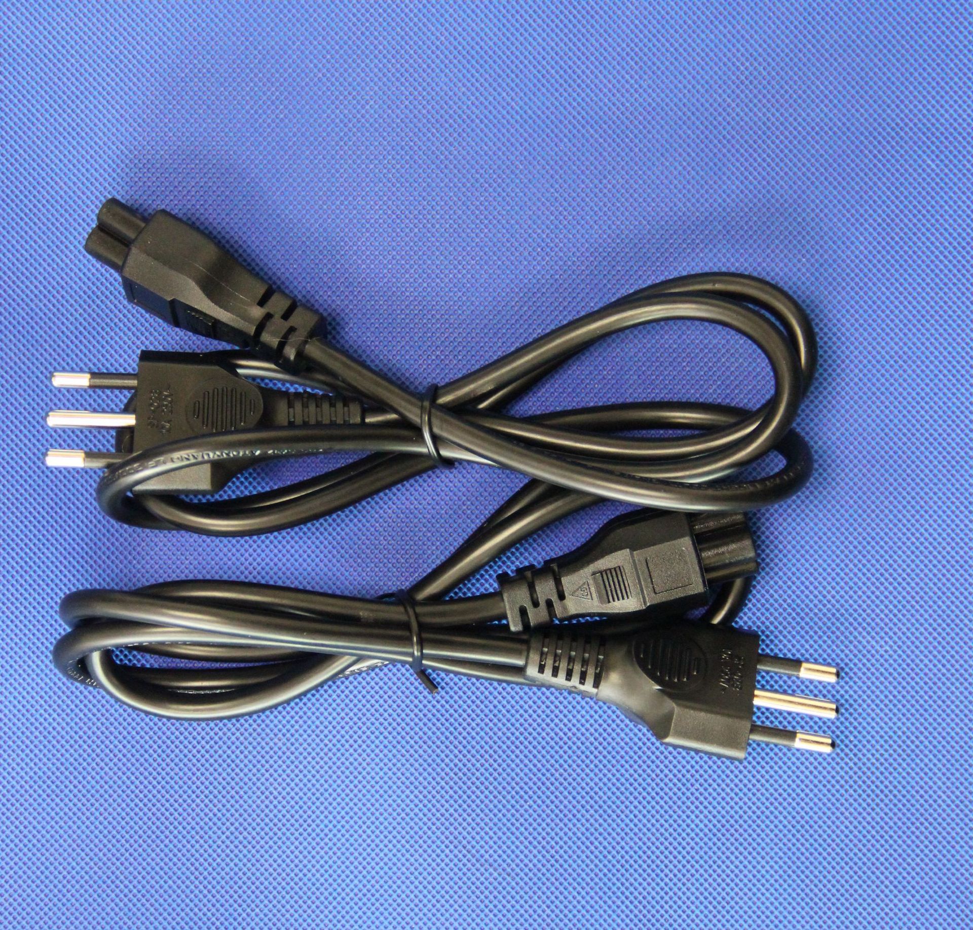 厂家直销阿根廷电源线三插梅花尾国标电源线欧规电源线日规电源线