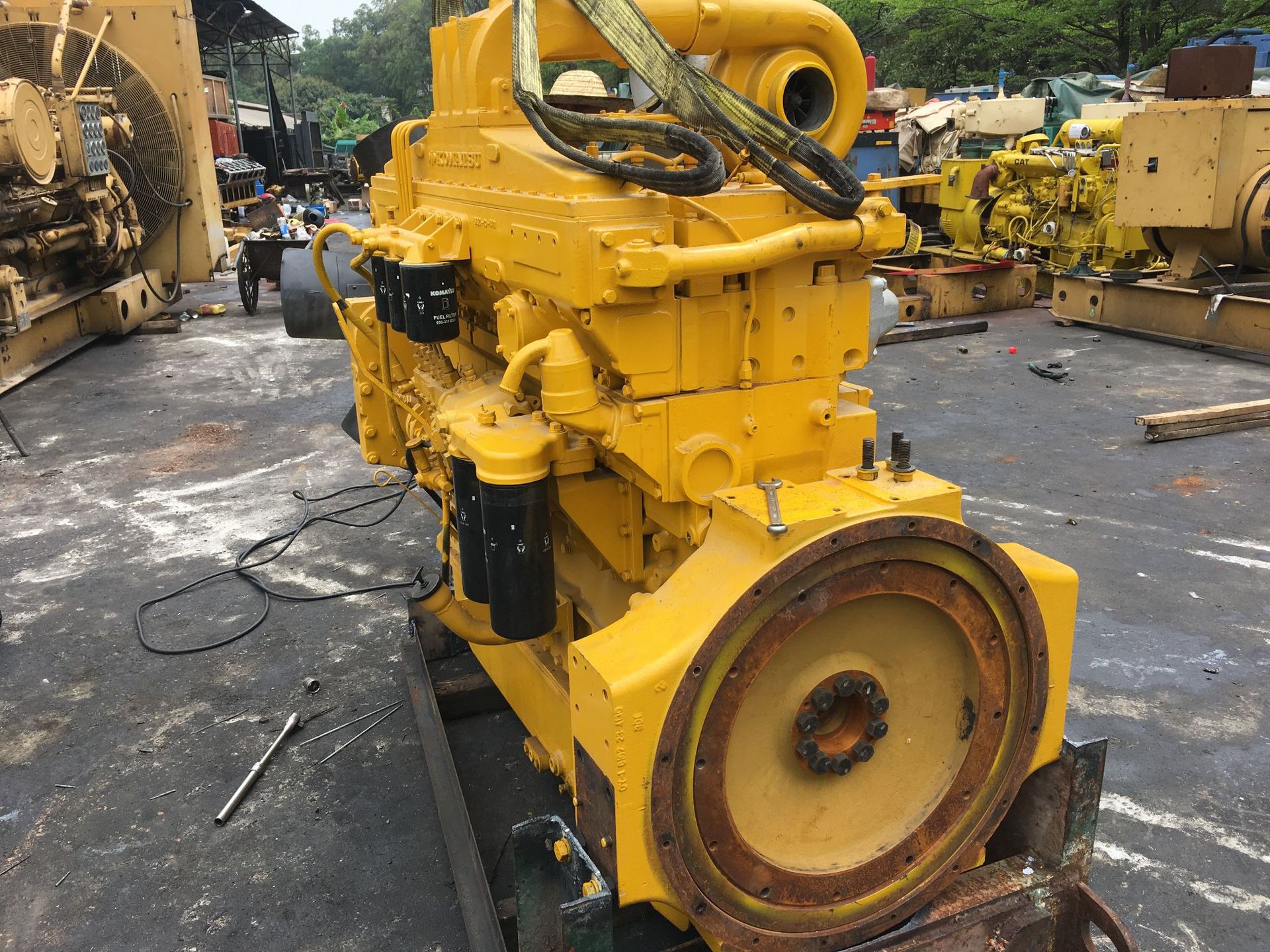 销售日本d375推土机专用发动机总成sa6d170-1