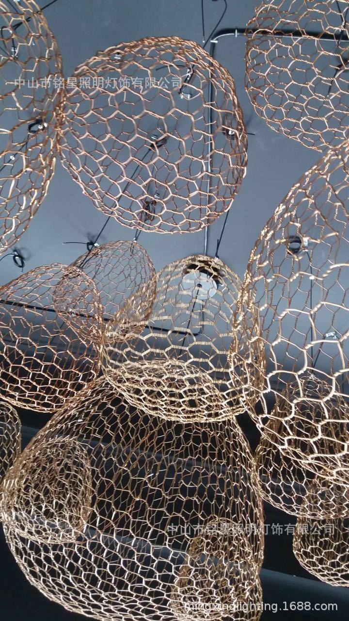 厂家直销铁丝网饱满水滴造型装饰灯高档商业空间艺术造型灯光设计
