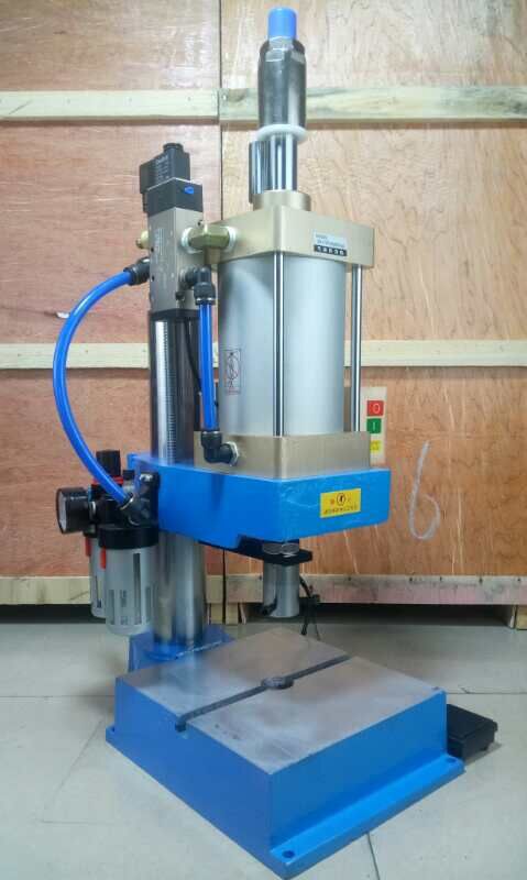 厂家直销气动铆钉机小型台式气动铆压机自动气动冲床热铆加热压机