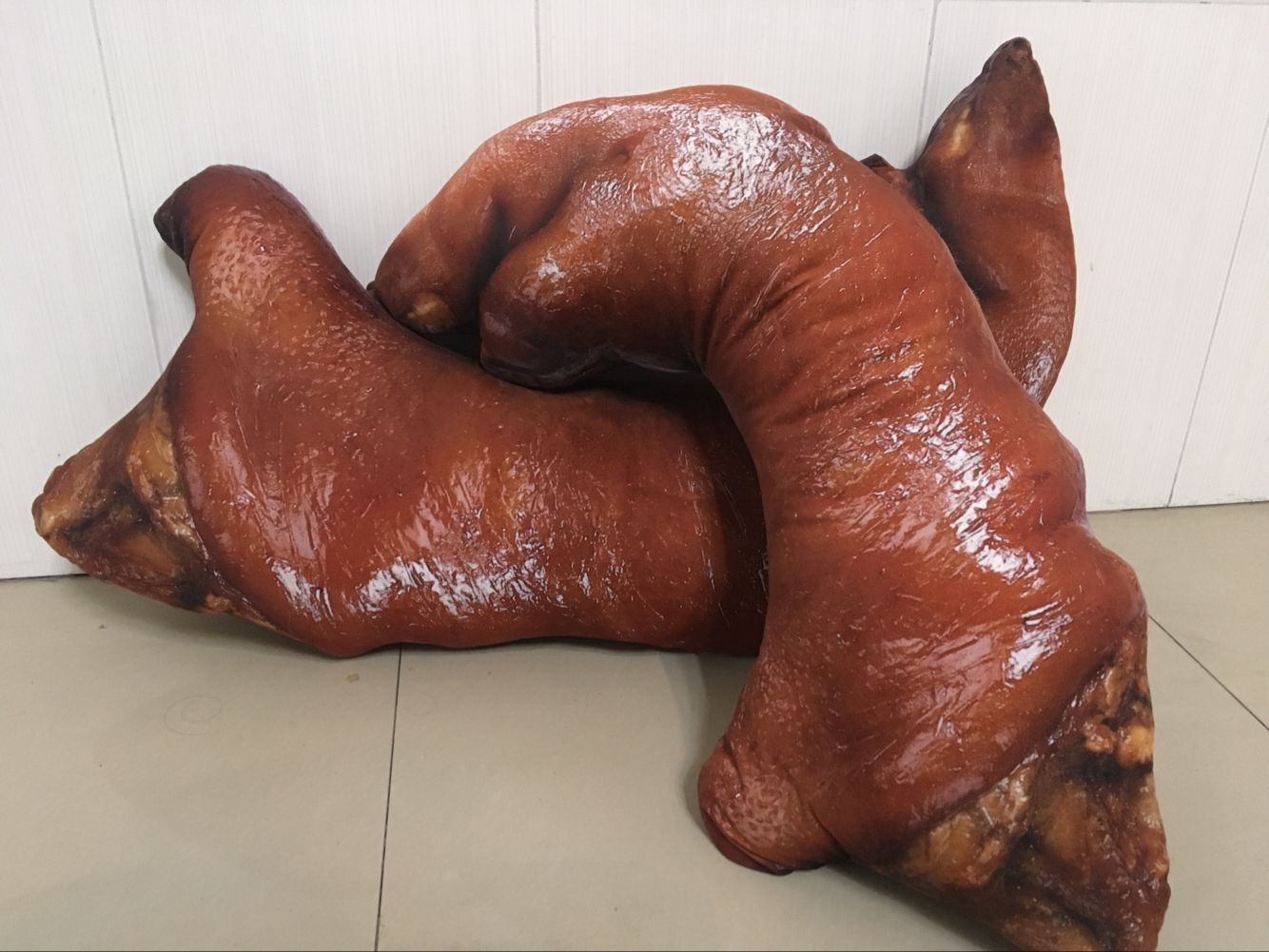 网红同款创意仿真搞怪猪蹄靠垫咸猪手猪脚抱枕午睡趴枕头女生礼物