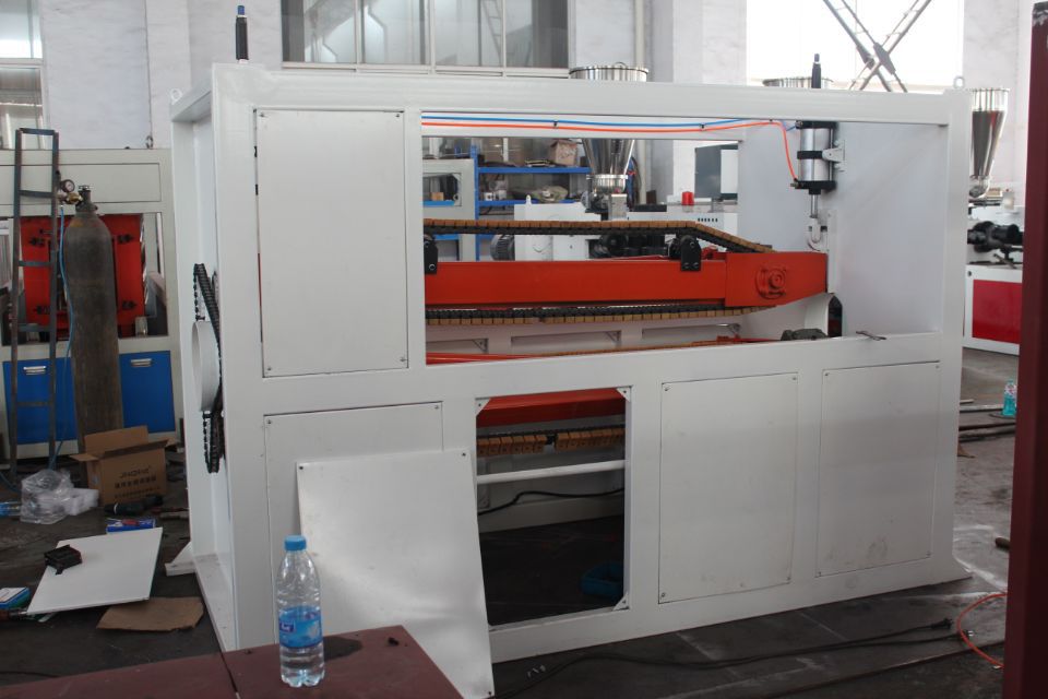 厂家供应三爪式牵引机 塑料管材牵引机 三爪塑料管材牵引机