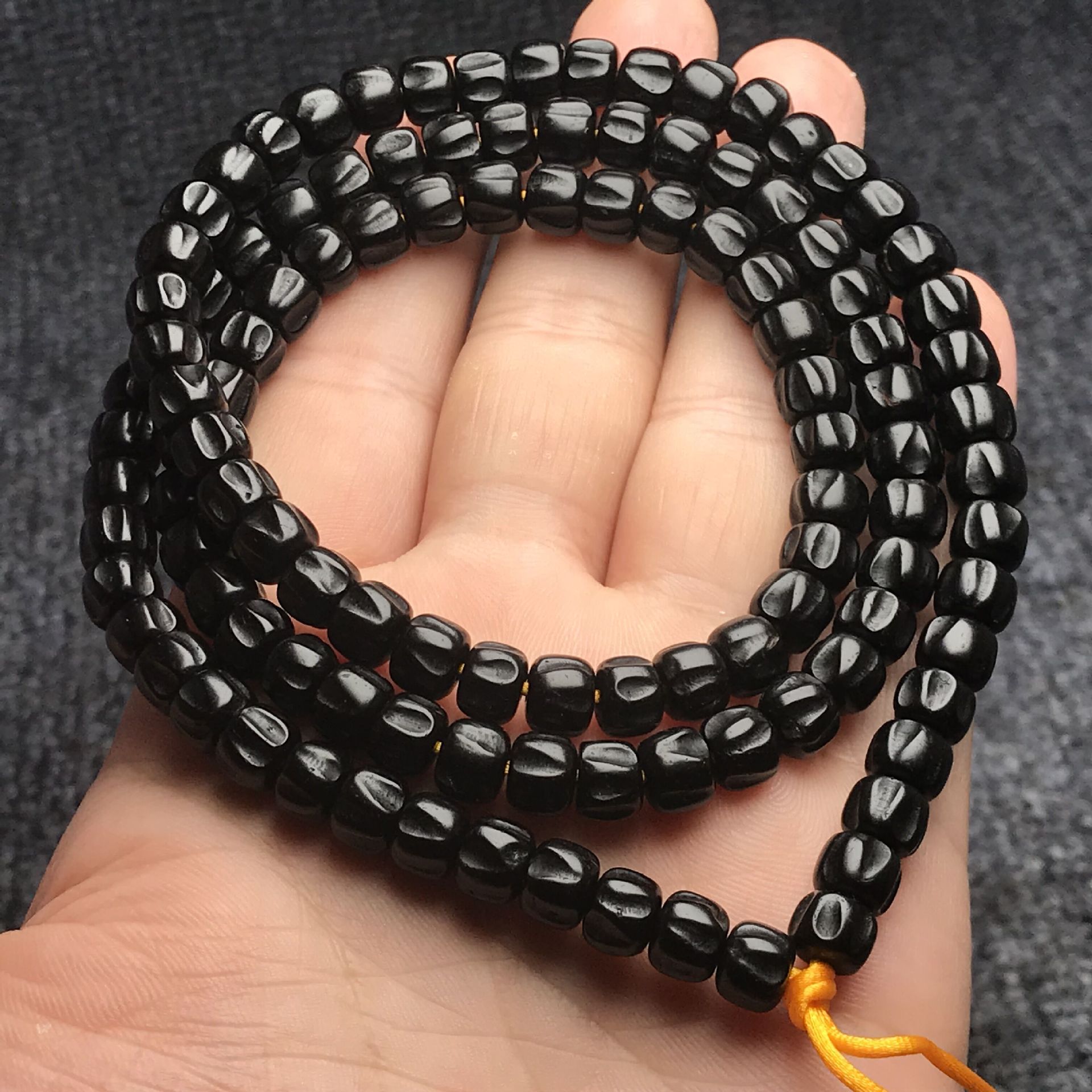 印尼老料椰蒂雕刻柏香籽 百香籽108颗佛珠手链批发男女款