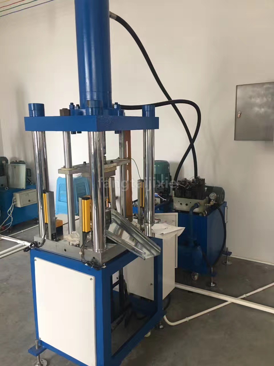 全自动压缩面膜快速成型用面膜压缩机压缩毛巾机器