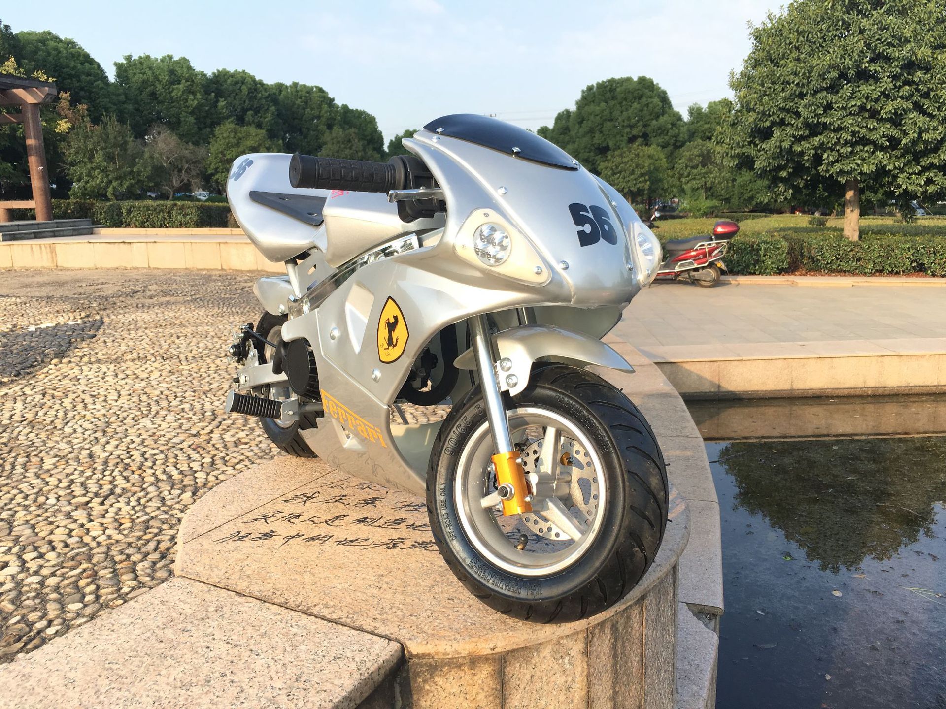 带灯款 新款小型摩托车迷你小跑车小摩托车49cc成人汽油儿童 代发