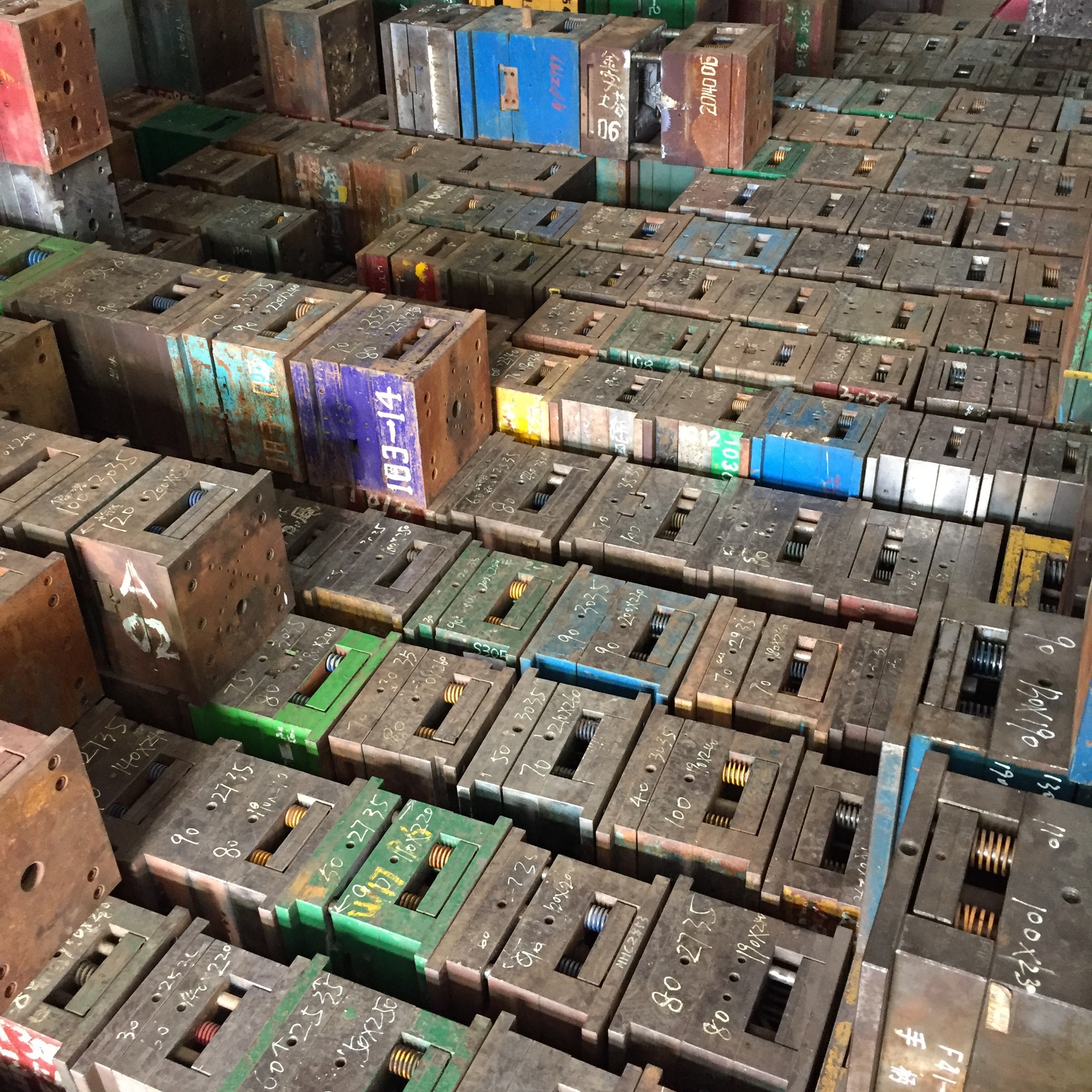 0成交0吨高价回收模具 二手塑胶模具回收 废模具回收 压铸模具废钢