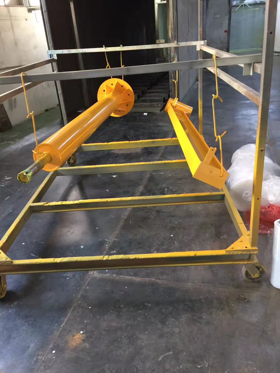 供应多轮搬运坦克车24t重型货物移位工具钢轮坦克车地平车