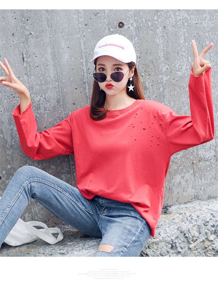 65涤 35棉 时髦个性后背字母破洞女t恤2018秋装新款长袖修身百搭