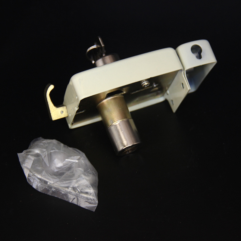 批发门锁三舌保险门锁117-a型老式木门铁门黄色方形门锁保险门锁