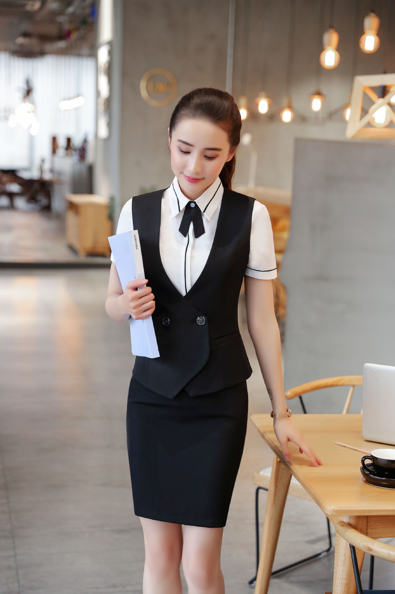 酒店前台马甲工作服 修身女士正装职业女装套裙春夏马甲三件套-阿里巴