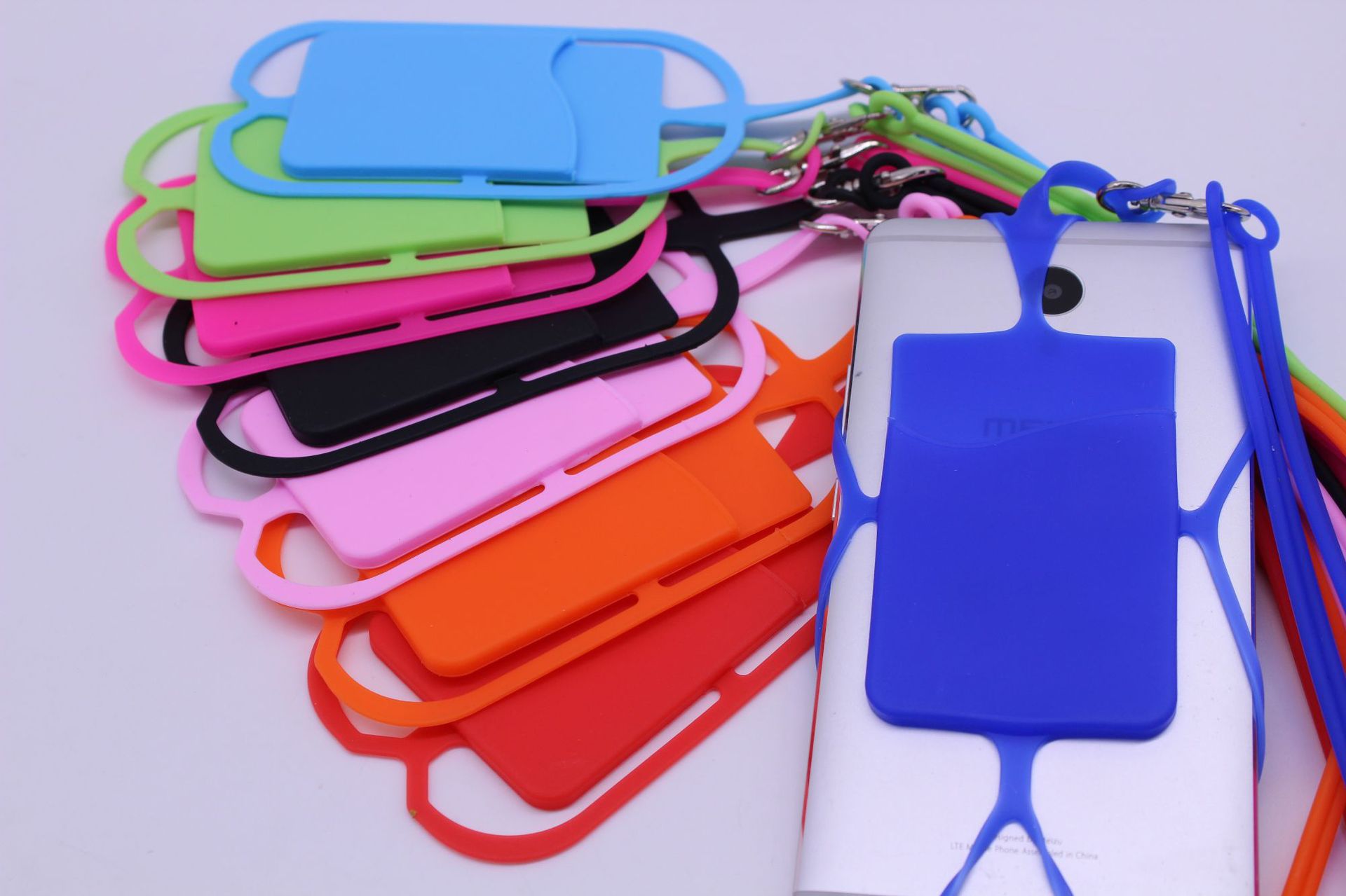 厂家挂绳硅胶手机套手机卡套硅胶挂绳卡套适用苹果安卓手机套现货