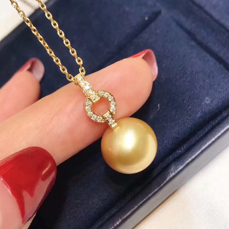 南洋金珠吊坠18k精工镶嵌钻石吊坠珍珠11-12mm正圆强光基本无暇