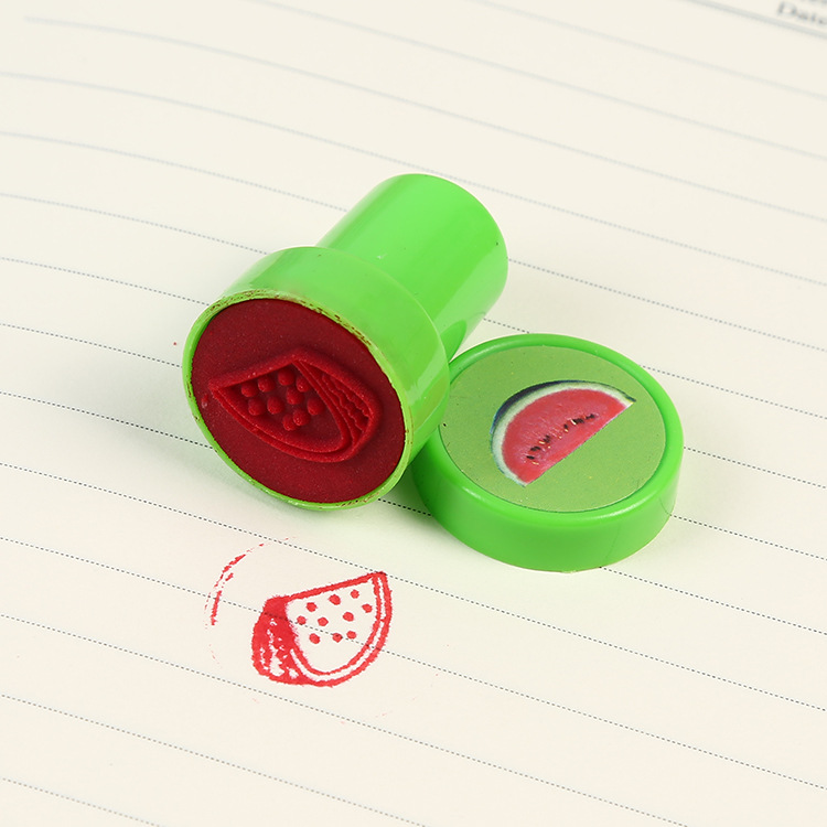 厂家批发水果动物笑脸印章 圆形橡胶塑料儿童玩具章 教师文教用具