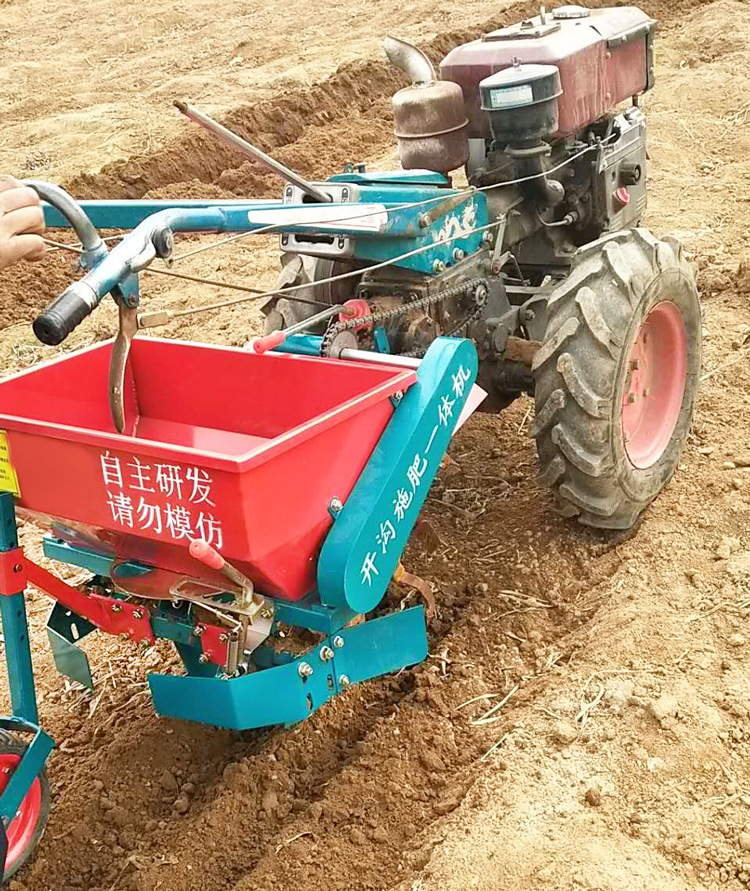果园开沟施肥30公分深手扶拖拉机开沟机 小型农用开沟回填一体机