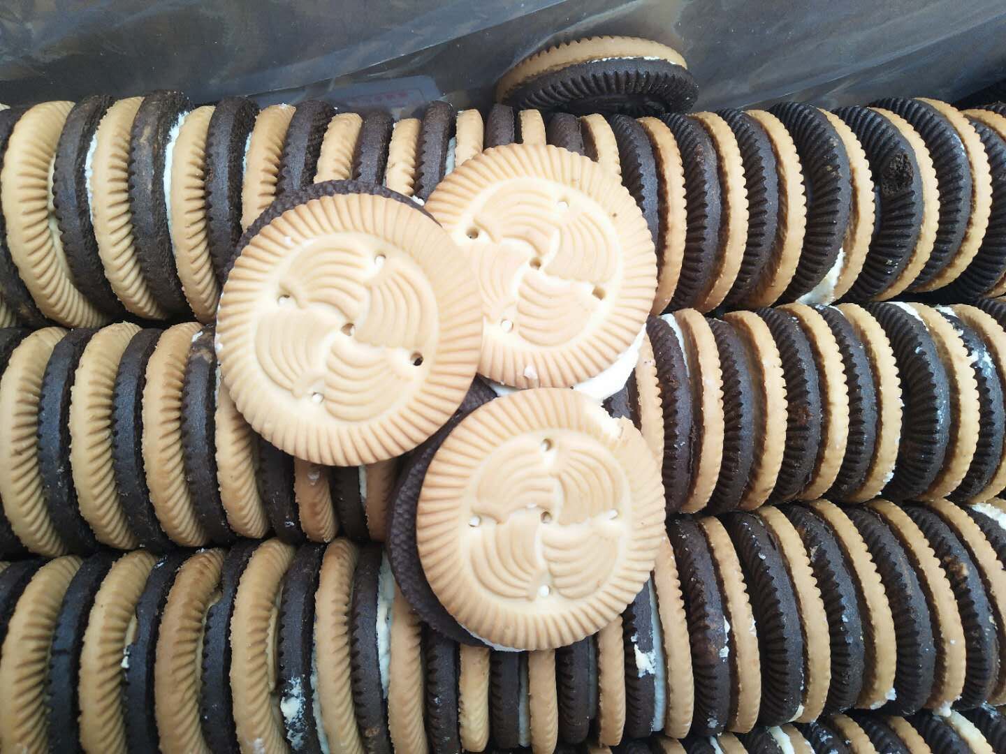 香乐白加黑夹心饼干 巧克力夹心饼干 夹心散饼干7.2斤