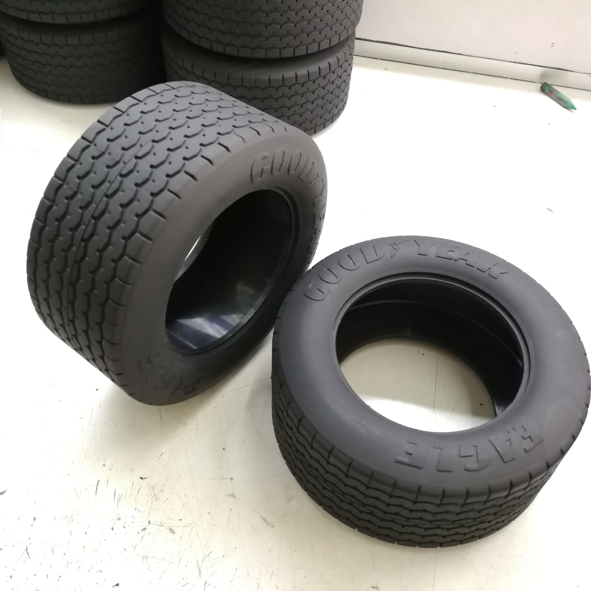 来样或图纸定做耐磨橡胶轮胎 玩具卡车橡胶轮 开模橡胶轮