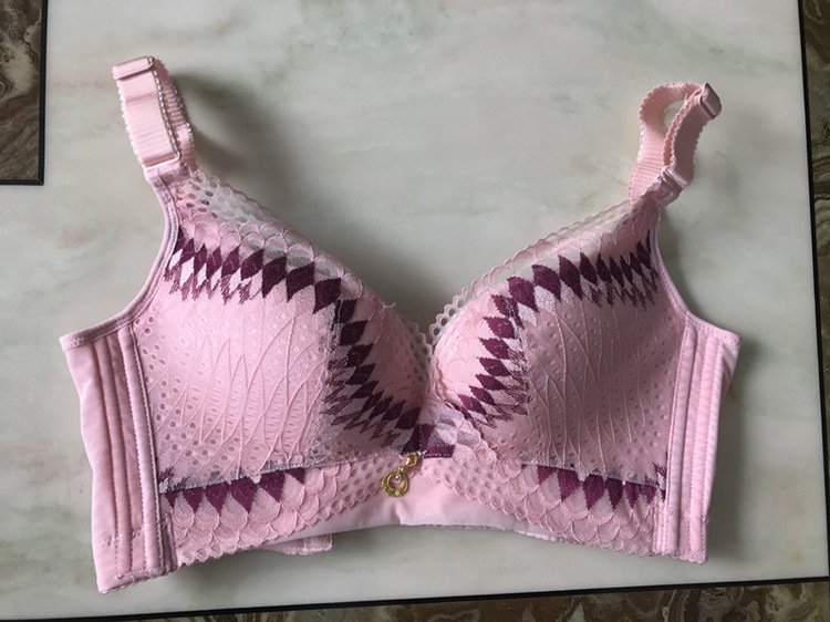 一线品牌特价文胸无钢圈胸罩聚拢调整型内衣欢迎网红直播卖货