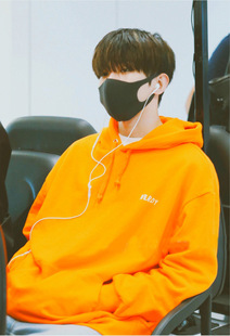 蔡徐坤同款衣服情侣2018秋冬新款韩国小熊字母刺绣卫衣女加绒外套